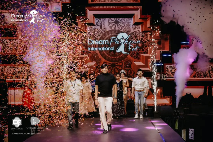 Fashion Event Mega Fashion Event  and the Megha Event by Sunny leone. Celebrity Model & Actress from Bollywood.